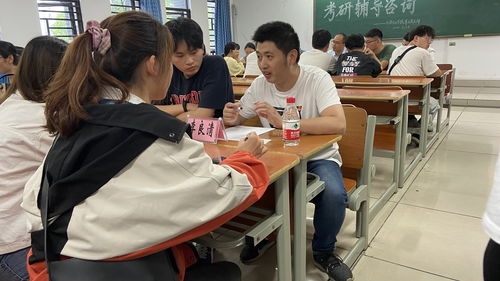 化學(xué)化工學(xué)院第五黨支部開(kāi)展 考研輔導(dǎo)咨詢(xún)黨員先鋒站 活動(dòng)